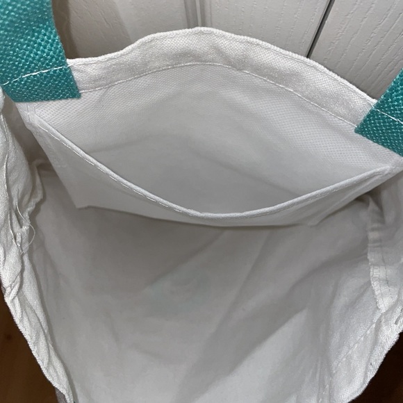 NWOT FANTUAN TOTE BAG - Picture 8 of 9